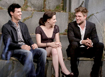 Taylor Lautner, Kristen Stewart, Robert Pattinson, Jimmy Kimmel Live's Twilight Saga: Total Eclipse of the Heart Taylor Lautner, Kristen Stewart, Robert Pattinson, Jimmy Kimmel Live's Twilight Saga: Total Eclipse of the Heart